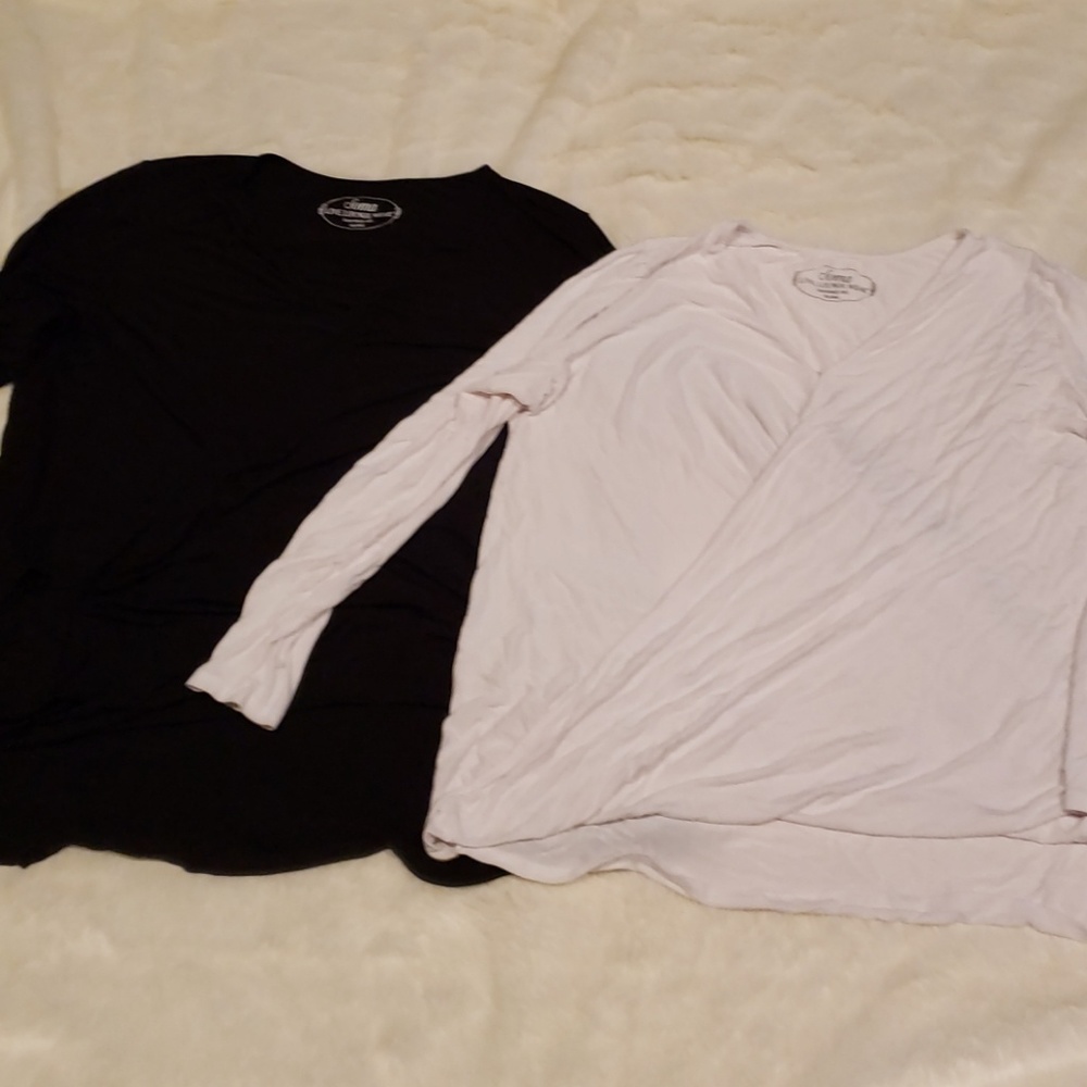 Bundle of 2 Soma Lounge long sleeve V neck tops